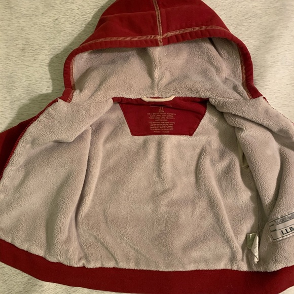 LL Bean Super warm and cozy sweatshirt in red - Picture 4 of 5